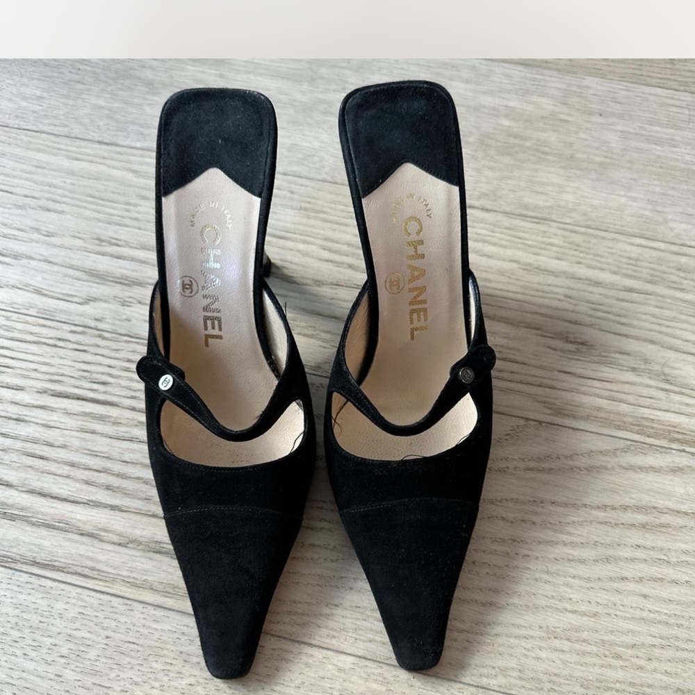 CHANEL Black Suede Heels